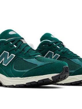 New Balance Men's Dark Green Suede & Mesh Sneakers